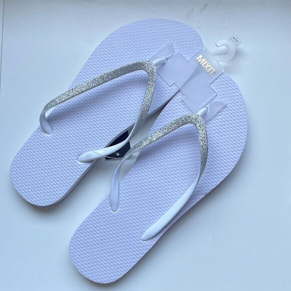 MIXIT Brand New White Flip Flops with Silver Sparkly Straps (Size 9/10) - Picture 9 of 10